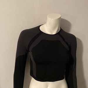 Beautiful, black and gray stretched crop top